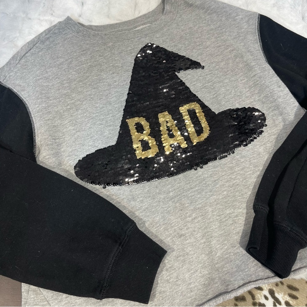 Zoe + Liv Gray and Black Sequin Witch Hat Sweatshirt XS